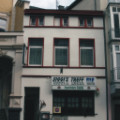 Alte Fassade der Strassenfront